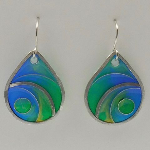 Click to view detail for DKC-1020 Earrings, blue/green swirls, cloisonne